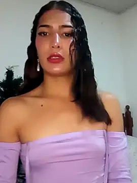 Snapshot of Lanna_hott_ chatting on December 22, 1:12 am Lanna hott  online show from December 22, 1:12 am