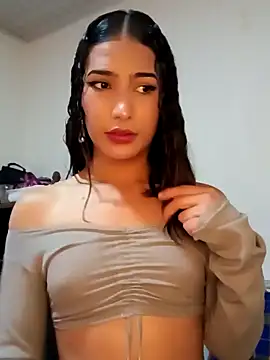 Snapshot of Lanna_hott_ chatting on February 10, 11:23 pm Lanna hott  online show from February 10, 11:23 pm