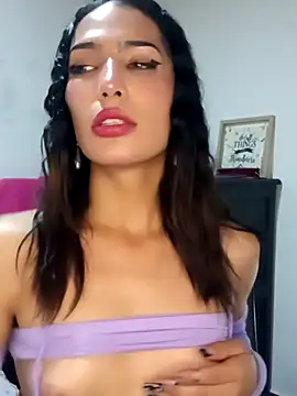 Snapshot of Lanna_hott_ chatting on March 15, 10:33 pm Lanna hott  online show from March 15, 10:33 pm