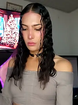 Snapshot of Lanna_hott_ chatting on November 9, 10:35 am Lanna hott online show from November 9, 10:35 am