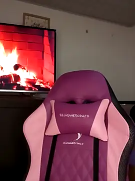 Snapshot of Lanna_hott_ chatting on November 15, 11:40 am Lanna hott online show from November 15, 11:40 am