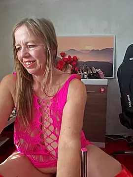 Supertitten95DD online show from September 17, 8:16 am