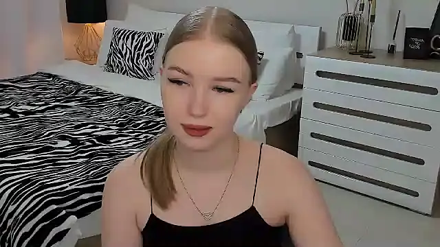 shy  lady online show from March 19, 9:58 pm