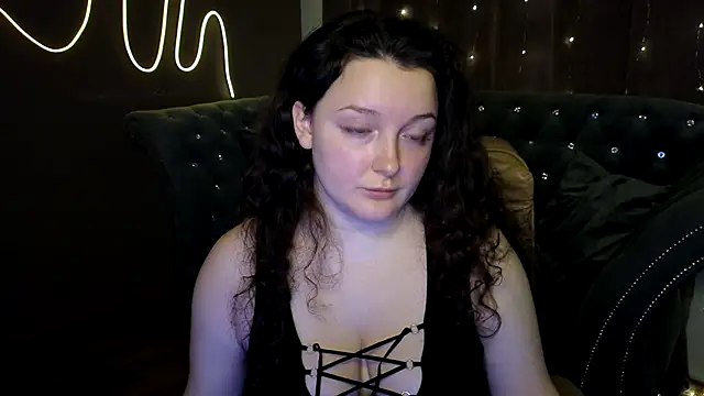 GloriNichols online show from December 13, 1:44 pm