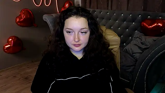 GloriNichols online show from February 27, 6:29 am