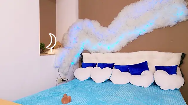 GloriNichols online show from November 3, 6:25 am