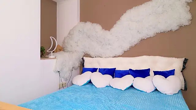 GloriNichols online show from November 15, 6:22 am