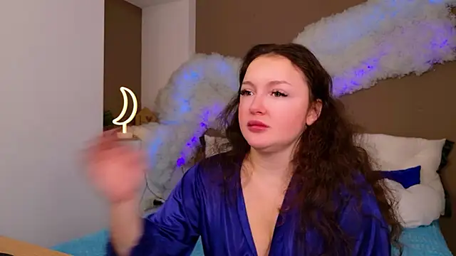 GloriNichols online show from November 21, 6:45 am