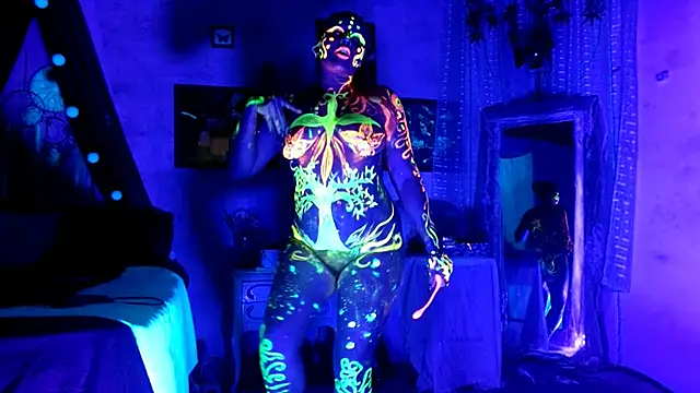 Kyara Queen online show from September 17, 10:00 pm