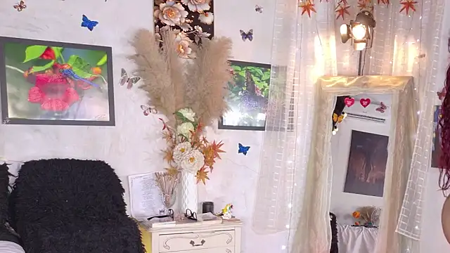 Kyara Queen online show from November 18, 6:23 pm