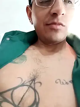 ale3J4a online show from March 11, 2:40 pm