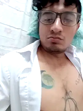 Snapshot of ale3J4a chatting on February 14, 4:59 pm ale3J4a online show from February 14, 4:59 pm