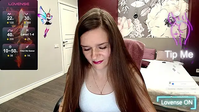 AriaGray online show from October 2, 1:29 pm