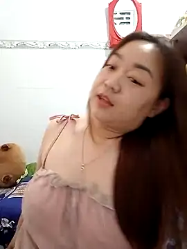 VyOanh2K online show from March 17, 7:24 am