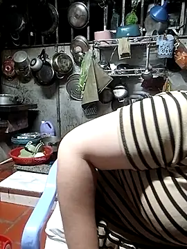 VyOanh2K online show from December 22, 3:20 pm