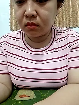 VyOanh2K online show from May 11, 1:00 am