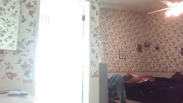 Snapshot of Raulito369 chatting on November 13, 11:03 pm Raulito369 online show from November 13, 11:03 pm