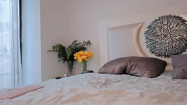 Snapshot of my_lina chatting on March 6, 6:41 am my lina online show from March 6, 6:41 am