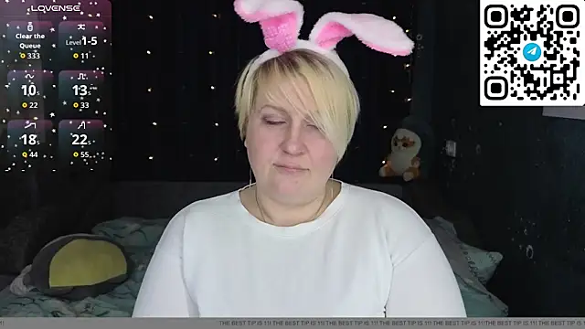 CuteHanna online show from April 5, 11:57 pm