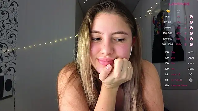 Snapshot of Yassyaaa chatting on December 14, 12:33 am Yassyaaa online show from December 14, 12:33 am