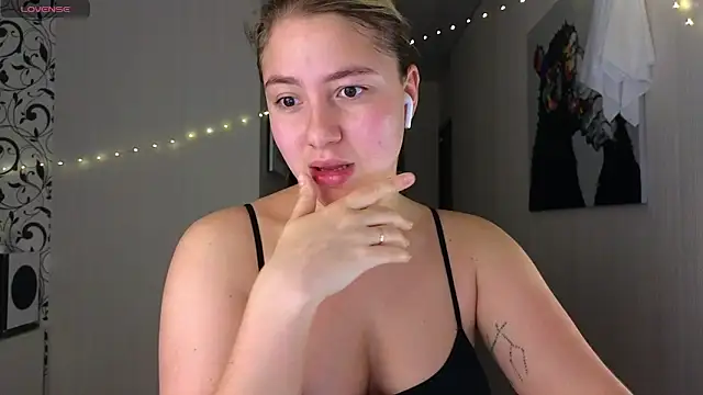 Snapshot of Yassyaaa chatting on January 25, 4:23 am Yassyaaa online show from January 25, 4:23 am