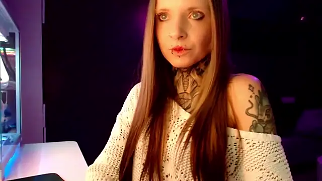 Snapshot of InesGold chatting on February 15, 9:15 pm InesGold online show from February 15, 9:15 pm