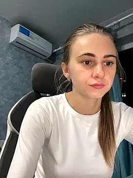 GraceTorrez online show from November 19, 5:13 pm