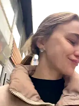 GraceTorrez online show from November 25, 8:36 am