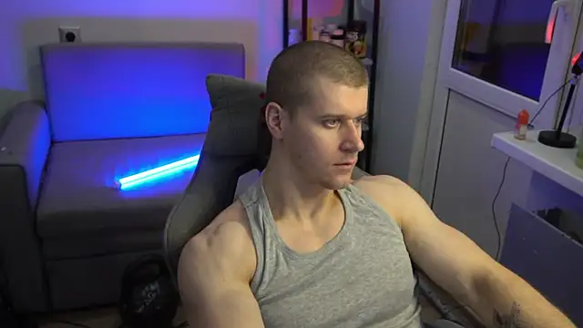 Bruno Banani online show from September 20, 7:15 pm