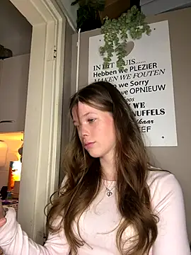 sophiamlf online show from December 15, 7:29 pm