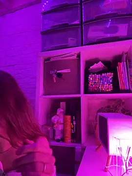 sophiamlf online show from December 17, 10:16 pm