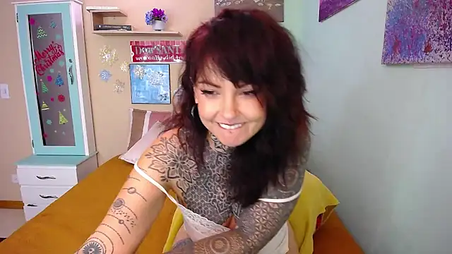 LolaRouse online show from December 26, 9:47 pm