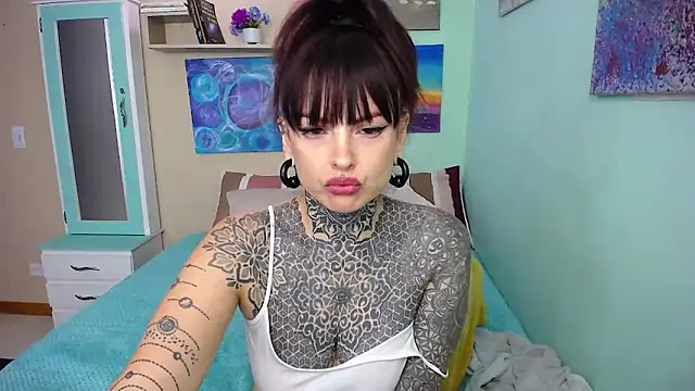 LolaRouse online show from January 7, 3:24 am