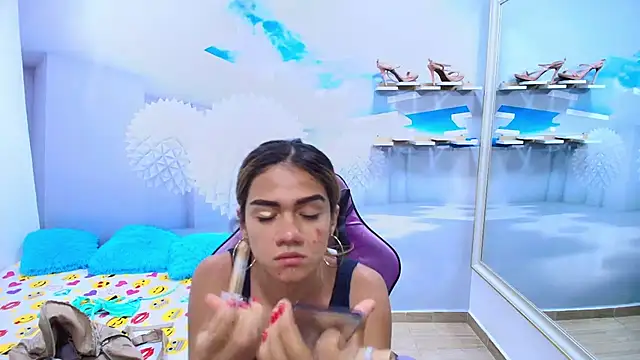 DEMI LEED online show from April 4, 12:24 pm