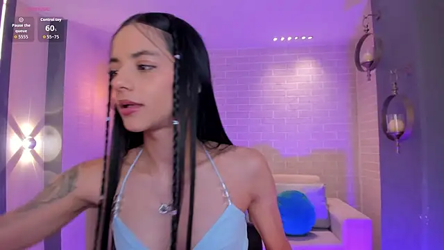 HannahJamesX online show from December 17, 7:31 pm