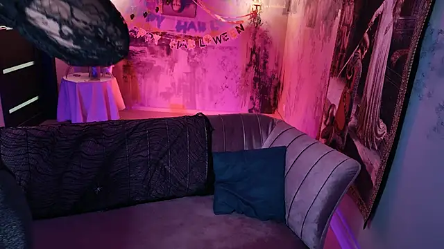 JasmineMilko online show from October 31, 5:08 am