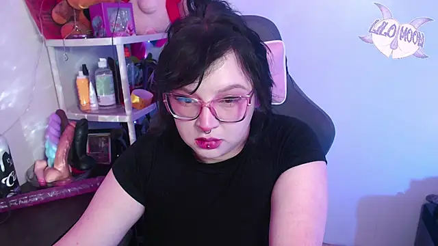 LiloMoon69 online show from January 19, 4:22 am