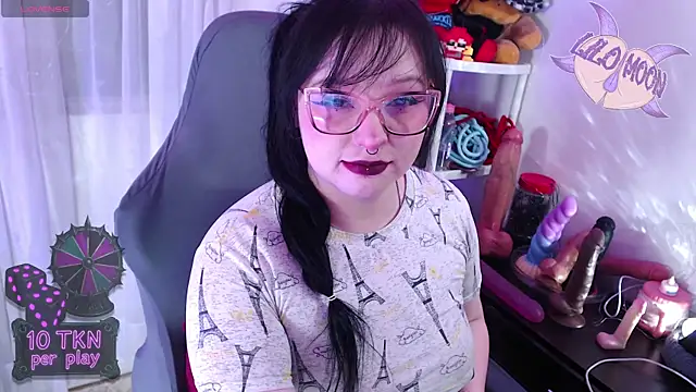 LiloMoon69 online show from November 10, 1:32 pm