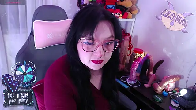 Snapshot of LiloMoon69 chatting on January 11, 5:18 pm LiloMoon69 online show from January 11, 5:18 pm