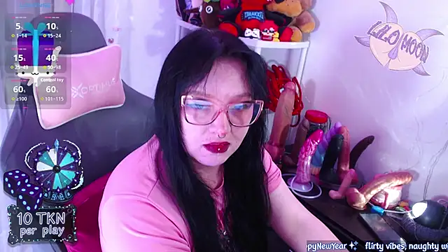 Snapshot of LiloMoon69 chatting on January 13, 12:38 am LiloMoon69 online show from January 13, 12:38 am