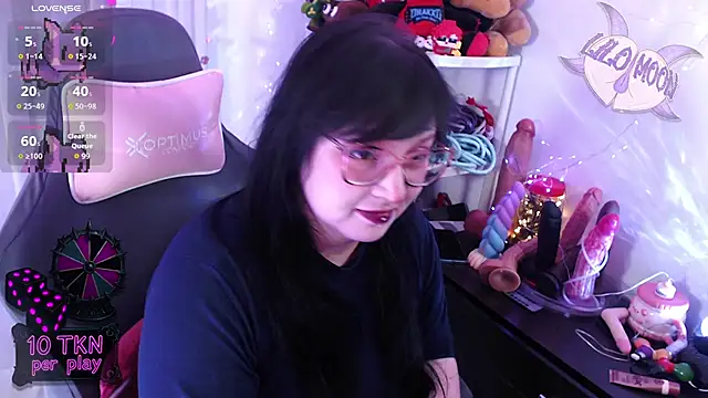 Snapshot of LiloMoon69 chatting on February 10, 1:10 am LiloMoon69 online show from February 10, 1:10 am