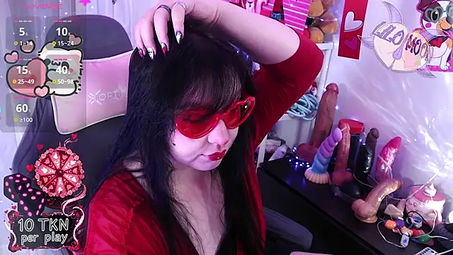 Snapshot of LiloMoon69 chatting on February 15, 12:51 am LiloMoon69 online show from February 15, 12:51 am