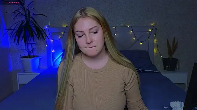 Catherine River online show from March 25, 5:52 pm