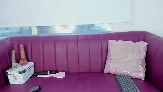 Daddysgirl1  online show from December 28, 12:13 pm