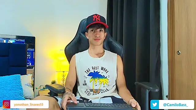  CamiloBass online show from April 18, 1:42 am