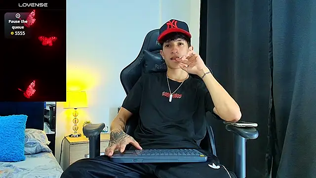  CamiloBass online show from July 11, 2:14 am