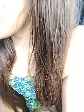 Snapshot of sexylaya2 chatting on June 4, 1:44 am sexylaya2 online show from June 4, 1:44 am