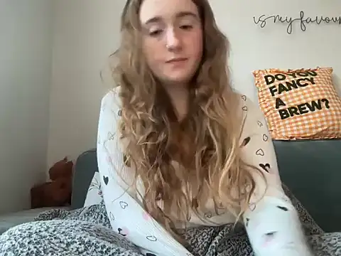 lilsbabyxo online show from October 25, 7:05 am