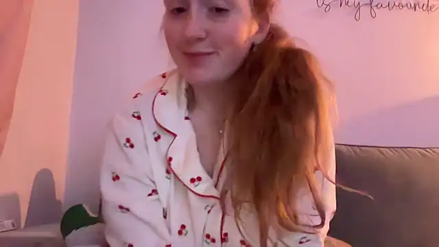 lilsbabyxo online show from February 15, 8:02 am