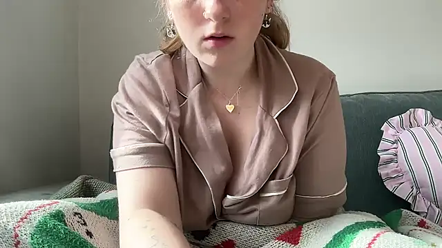 lilsbabyxo online show from May 17, 7:28 am